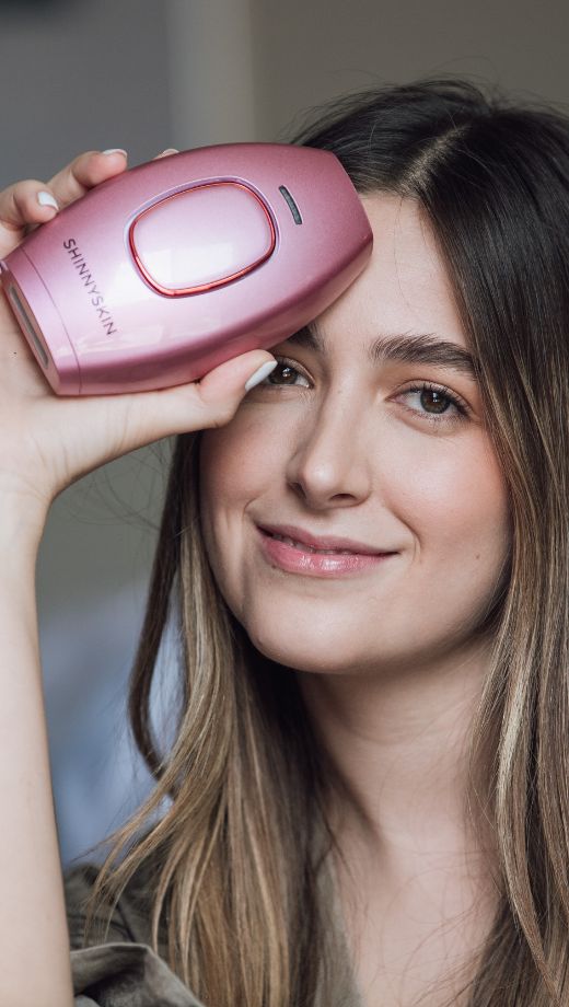 Kit ShinnySkin de depilación láser en casa para una piel suave y libre de vello